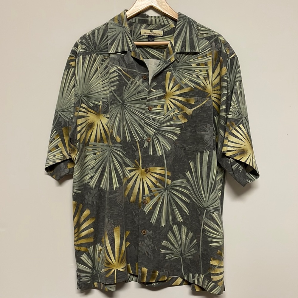 Tommy Bahama classic tropical silk shirt size L